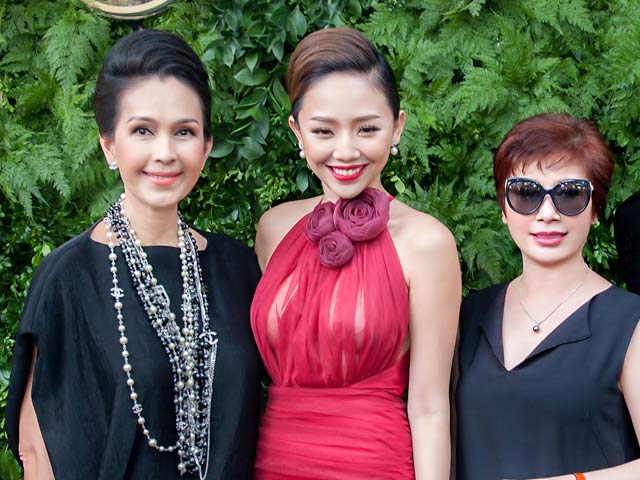 Mỹ phẩm sạch – bí quyết có làn da mịn đẹp như nhung của sao việt