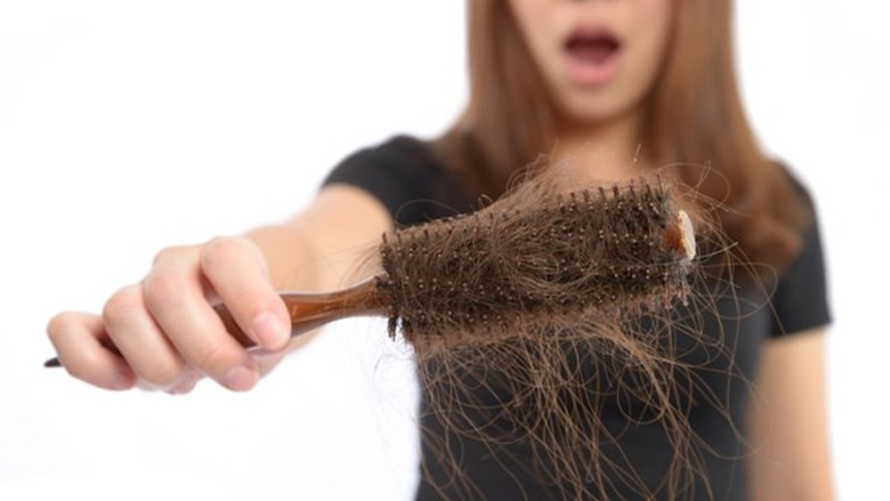 8 nguyên nhân gây rụng tóc khó tin ở tuổi 25