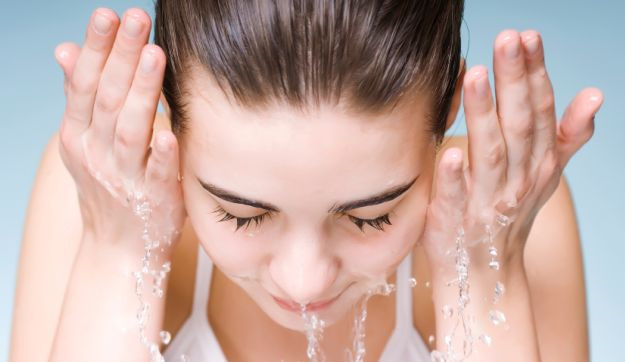 Bật mí cách giúp da mặt khô trở nên sáng bừng mịn màng đầy sức sống